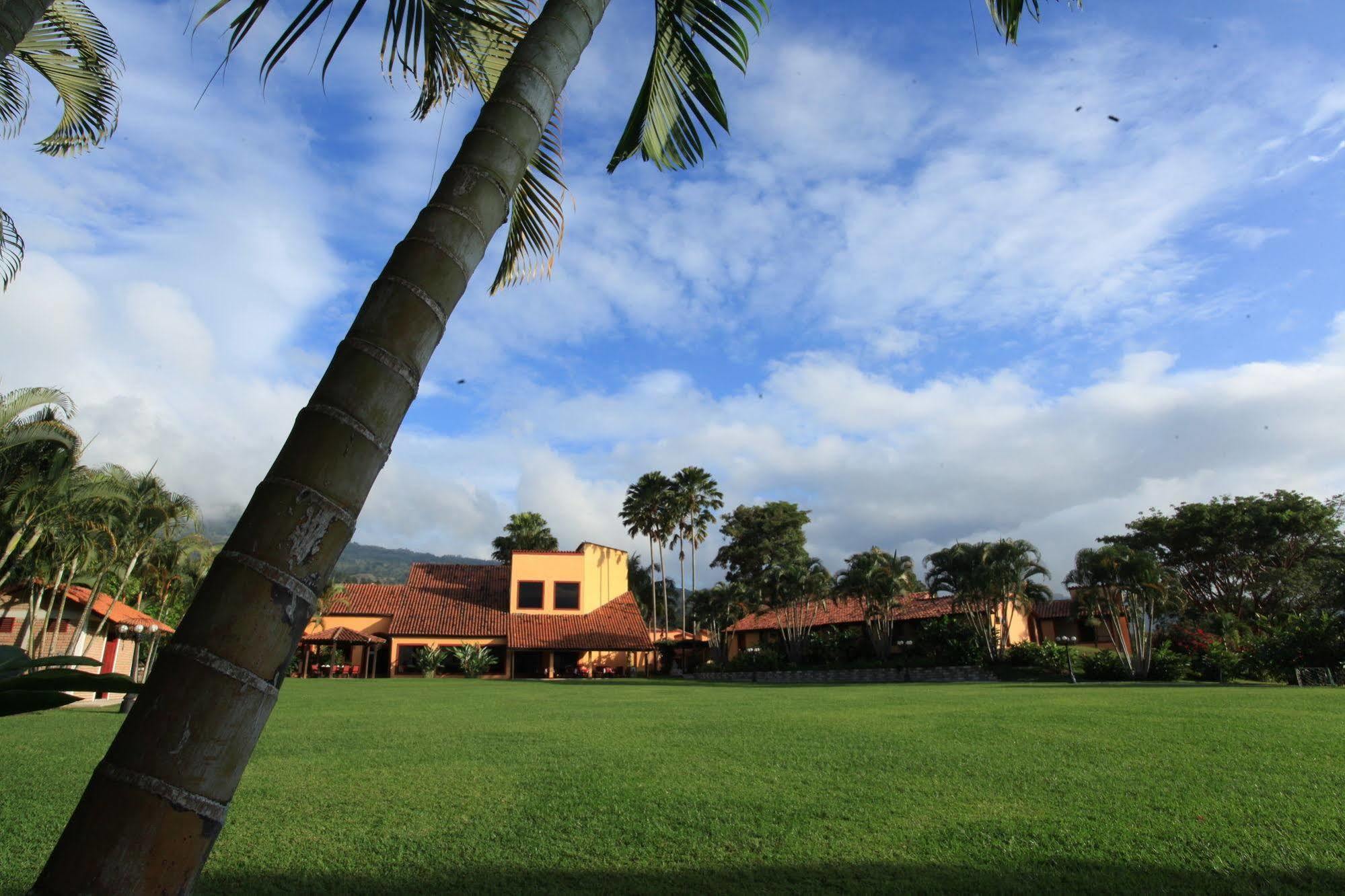 Clarion Hotel Copan Ruinas Exterior photo